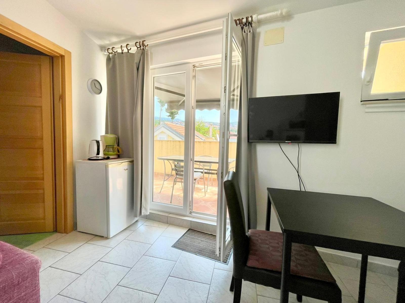 Apartmani Mauro Sa Terasom Crikvenica Exterior photo