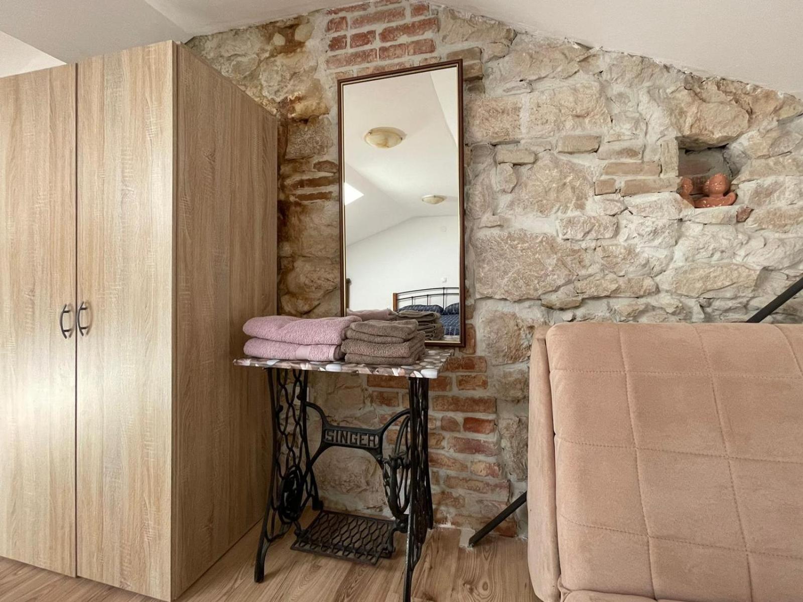 Apartmani Mauro Sa Terasom Crikvenica Exterior photo