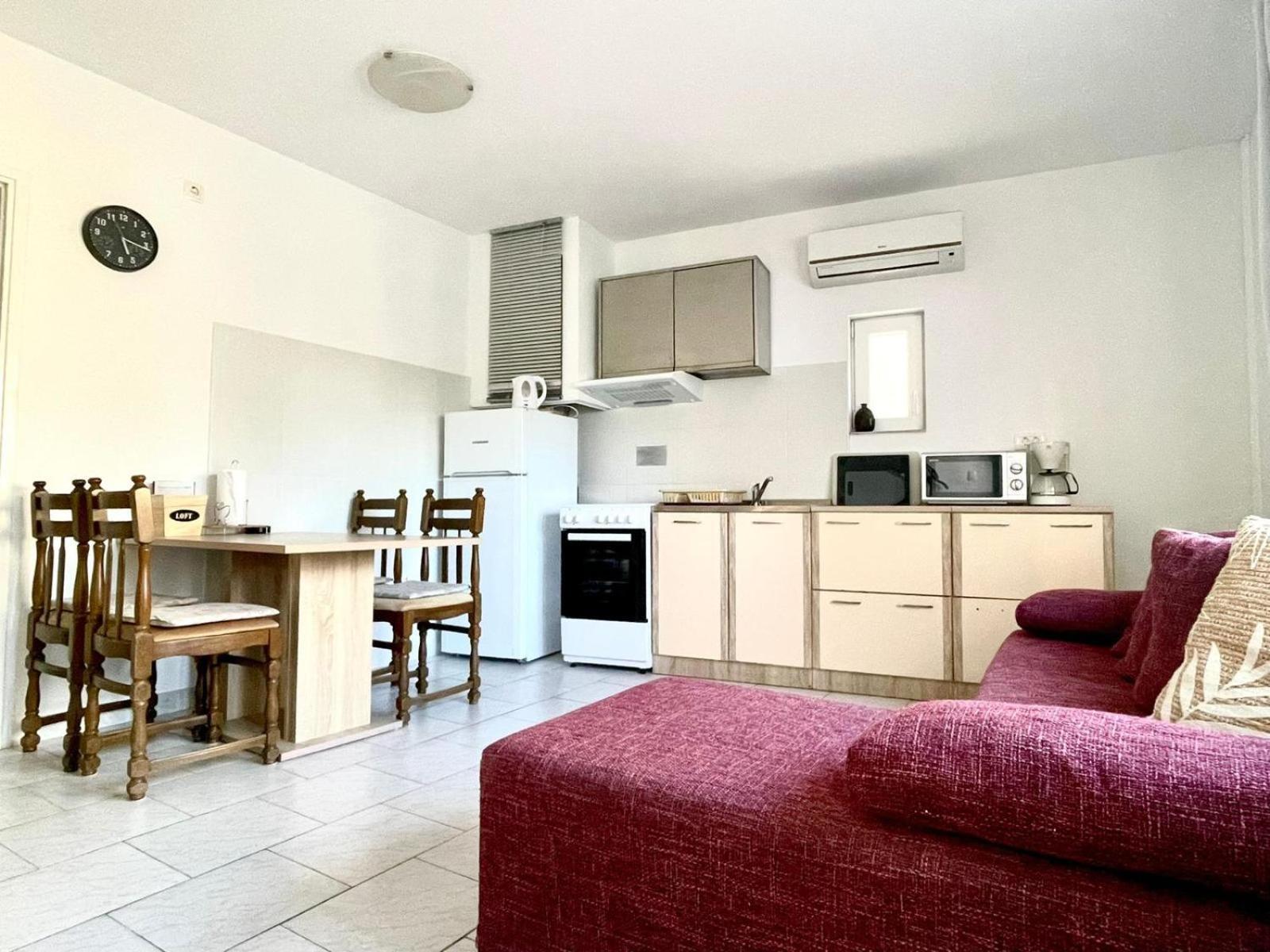 Apartmani Mauro Sa Terasom Crikvenica Exterior photo