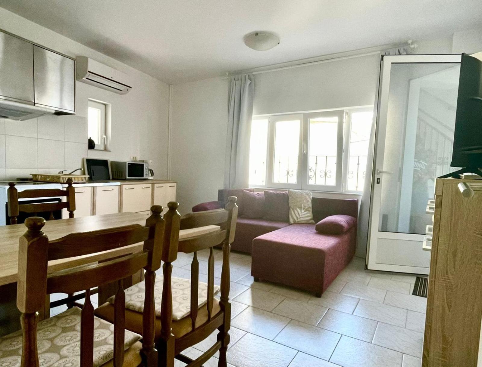 Apartmani Mauro Sa Terasom Crikvenica Exterior photo